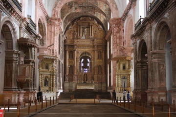 Discover Goa Private Heritage tour of Churches, Temple and Dona Paula Beach