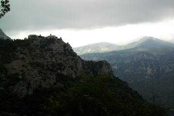Private Full-Day Tour to Antibes, St. Paul de Vence, St. Jeanet, and Gourdon from Nice