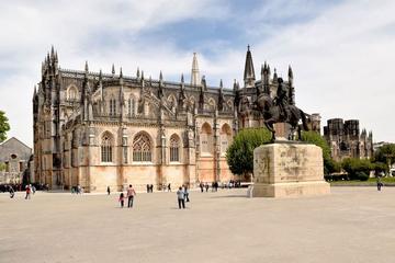 Private Tour visiting Batalha Monastery, Porto de Mós, Aire and Candeeiros National Park with typical lunch