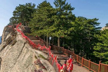 One Day Mt Huashan Private Tour by Bullet Train