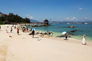 One Day Private Tour of Wuzhizhou Islet and Nantian Hot Spring