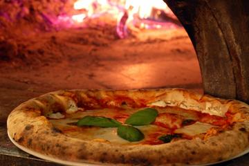 Walking Tour & Pizza Making