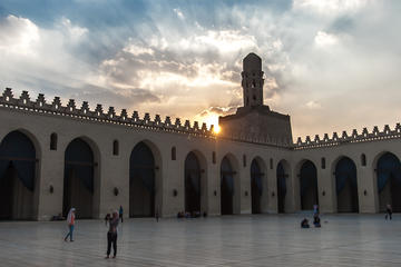 Private Guided Tour around Islamic Cairo Mosques Gates and Bazaar including Lunch