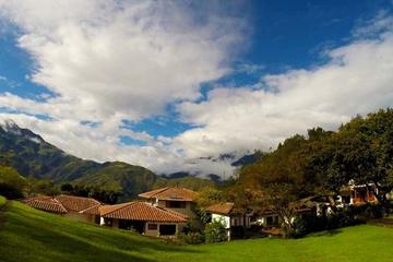 Private 2-Day Quilotoa Lagoon and Baños from Quito