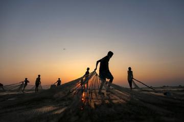 Mumbai By Dawn