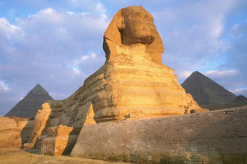 Cairo Private Day trip to Pyramids and Egyptian Museum