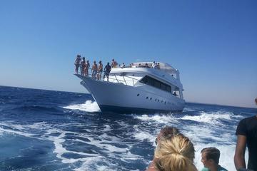 Snorkeling Trip Round Utopia Island