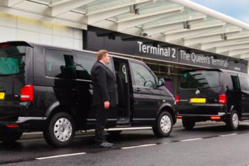 Private Airport Arrival Transfer: Gatwick Airport to Southampton Port or Hotel