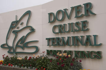 Private Minivan Arrival Transfer from Dover Cruise Terminals to Heathrow Airport
