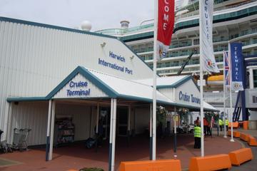 Private Minivan Arrival Transfer: Harwich Cruise Terminal to London
