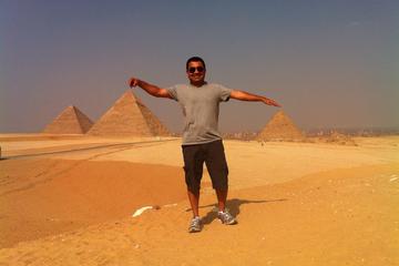 Full-Day Giza Pyramids and Cairo Tour