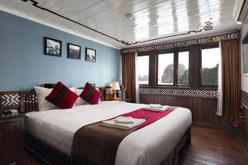 Overnight Halong Bay Cruise with The Carina - Escape the tourist traps
