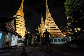 Small-Group Bangkok Night Bike Tour Including Food Tasting