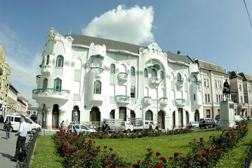 Budapest Art Nouveau Walking Tour with Historian Guide
