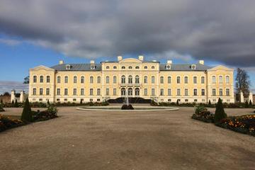Day tour from Riga to Vilnius