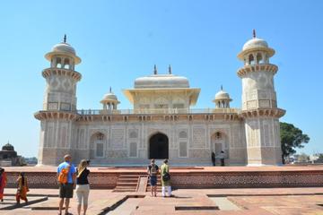 Agra Photography Tour with Taj Mahal Visit