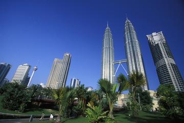 Kuala Lumpur Petronas Twin Towers Exploration Tour