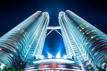 Kuala Lumpur Round Trip Airport Transfers with Free Petronas Towers Tickets