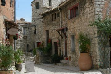 Full-day Cannes, Gourdon, and Saint-Paul-de-Vence small-group tour from Nice