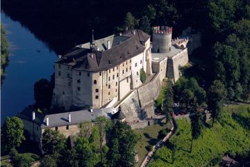 Private Tour from Prague to Cesky Sternberk Castle, Chateau Zleby, Kacina Chateau, and Sedlec Ossuary, with Lunch