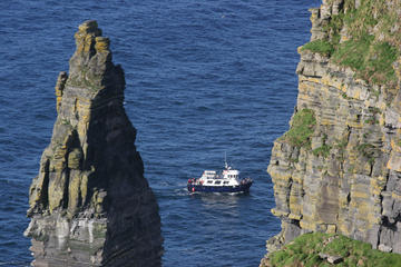 Aran Islands and Cliffs of Moher Day Trip from Galway including Cliff Cruise