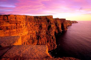 Full-day Cliffs of Moher and Wild Atlantic Way Tour from Galway