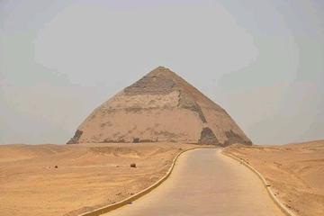 Full Day tour to Dahshure and Saqqara and Giza Pyramids