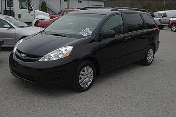 Roatan private round trip transfer from airport hotels cruise ship port