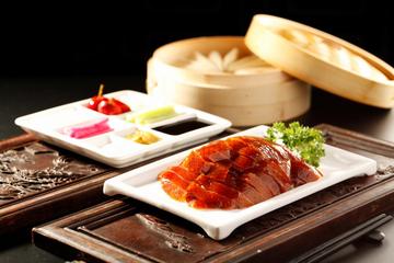 Akrobatikshow mit Abendessen mit Peking-Ente: Private Tour in Peking