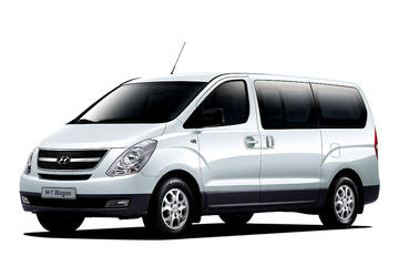 Private Arrival Transfer: Amman Airport to Aqaba by Mini-Van