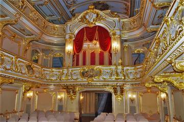 Private 3-Hour Aristocratic Yusupov Palace Walking Tour