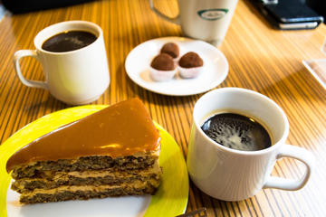 Private Coffee Tour in Moscow with Free Coffee Samples and Charming Old Town