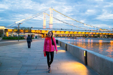Private Tour: Off The Beaten Path of Moscow with Free Coffee and Dessert