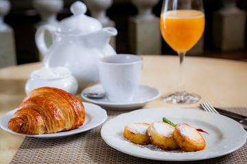 Private tour: Red Square tour with Breakfast, Brunch or Lunch in Pushkin Cafe