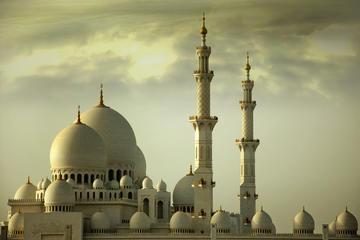 Abu Dhabi Sightseeing Explore All The Major Sights of the City with Guide Inc