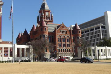 75-Minute Small-Group Dallas City Highlights Tour by Minivan