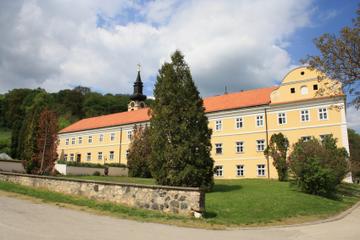 Private Day Tour: Fruska Gora Monasteries and Sremski Karlovci