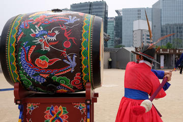 Full-Day Tour of Gyeongbokgung Palace and Gangnam City