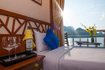 GRAY LINE - Hanoi - Halong Bay 2 Nights Packages