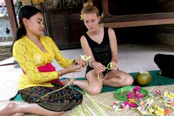 Private Tour: Ubud Day Tour with Traditional Offering Lesson