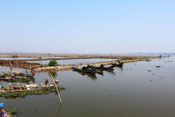 Hue: From The Green Of Vegetable To The Yellow Of Lagoon