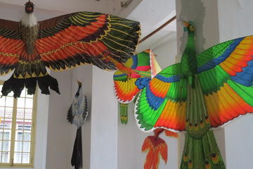 Hue: Kite-Making Tour by Bicycle