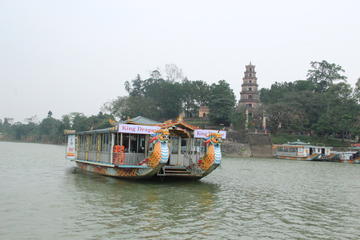 Hue: Thien Mu Pagoda by Dragon Boat