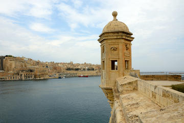 Vittoriosa, Cospicua and Senglea Vintage Bus Tour