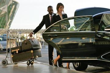 Airport Departure Transfer: Kandy Hotels to Bandaranaike International Airport (CMB)