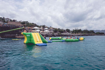Day Trip to Doctor's Cave Beach, Margaritaville and Hip-Strip Shopping from Falmouth