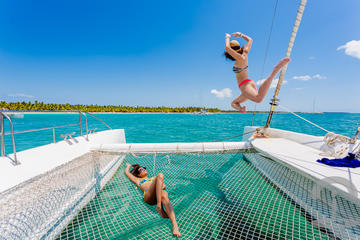 Private Group Catamaran Tour to Saona Island