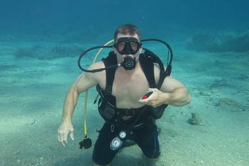 Discover scuba diving  for beginners in Athens
