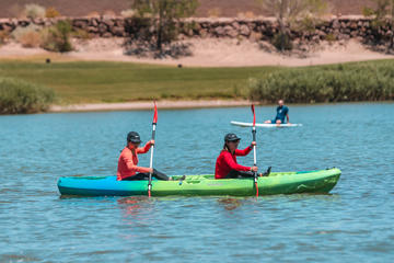 1 or 2 Hour Tandem Kayak Rental at Lake Las Vegas