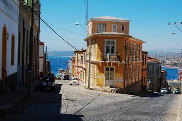 Private Santiago Hotel or Airport Arrival Transfer to Viña del Mar or Valparaiso